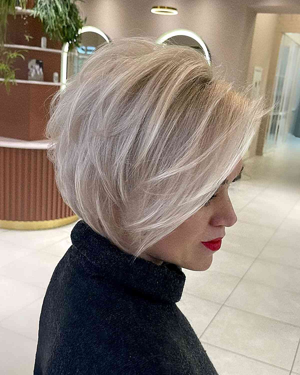 White Bob with Layers and Thin Texture