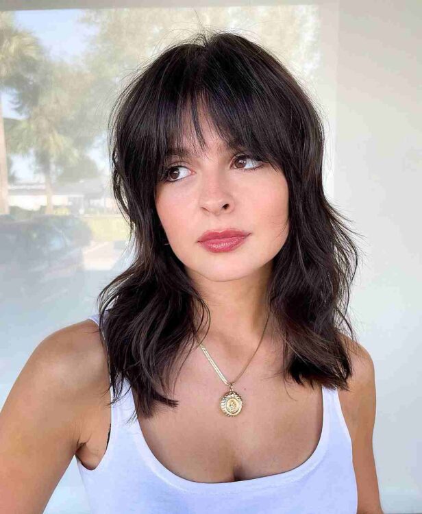30 Flattering Ways to Wear Bangs for Square Face Shapes